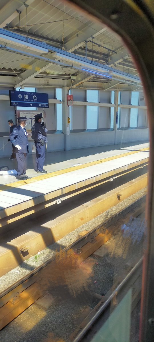 京急本線雑色駅で人身事故 線路上に横たわって モロに衝撃 飛び込み自殺の目撃情報 忍者猫 ブログ